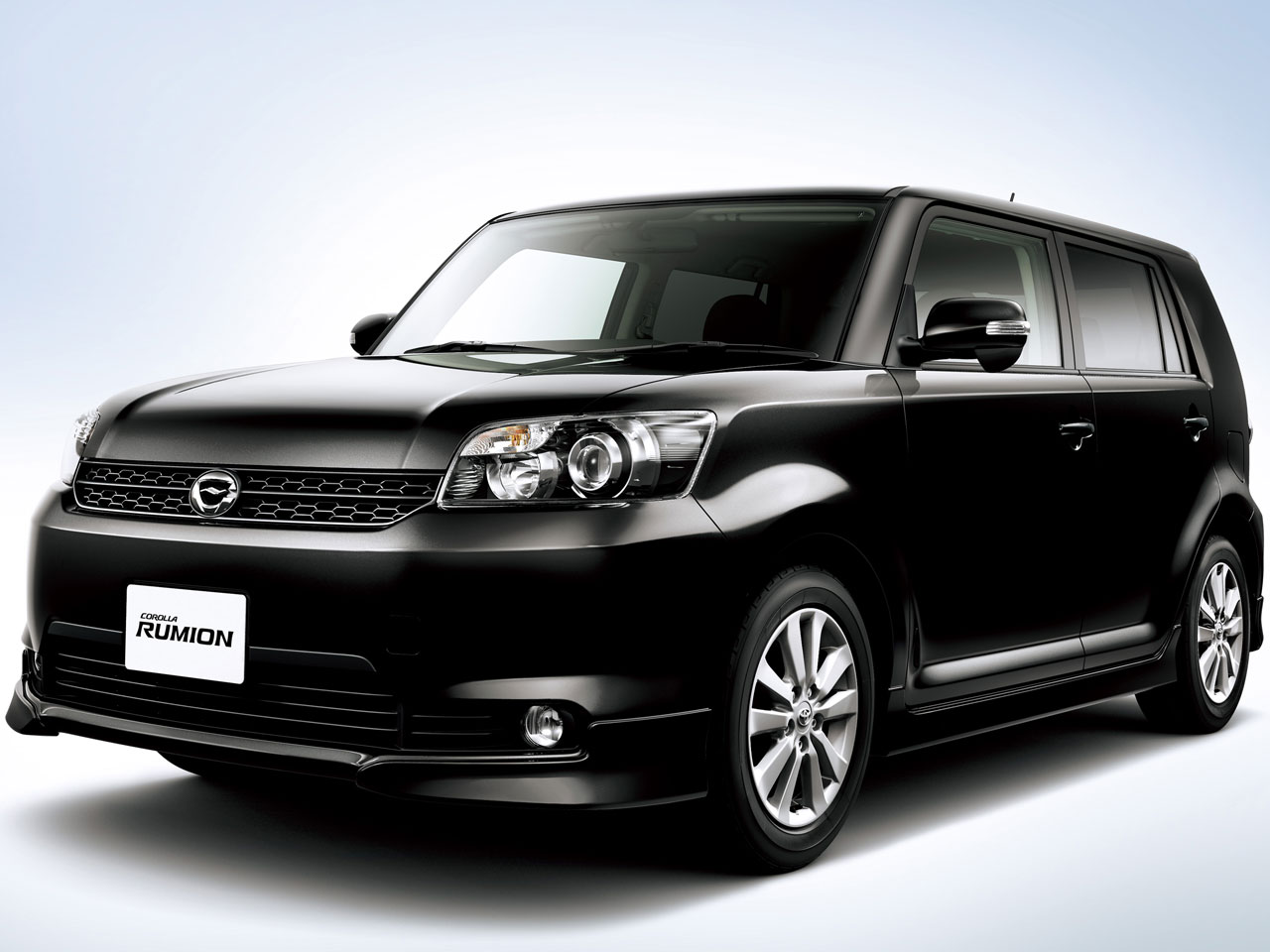 トヨタ　カローラ ルミオン　1 . 5　G