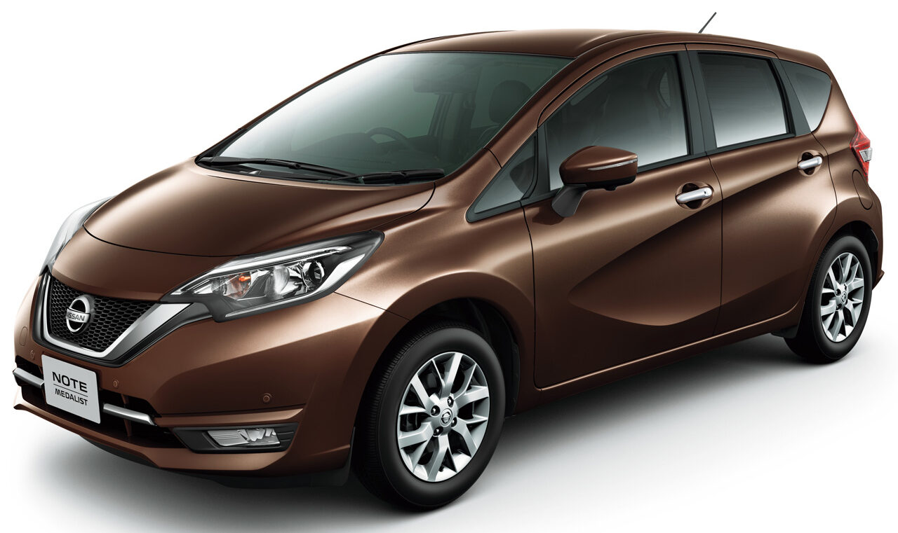 日産 　ノート　1 . 2　e – POWER　X
